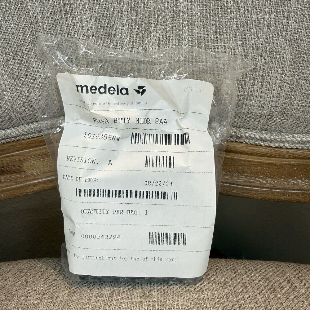 New Medela Breast Pump Battery Holder 8AA part number 9017002 Rev. F